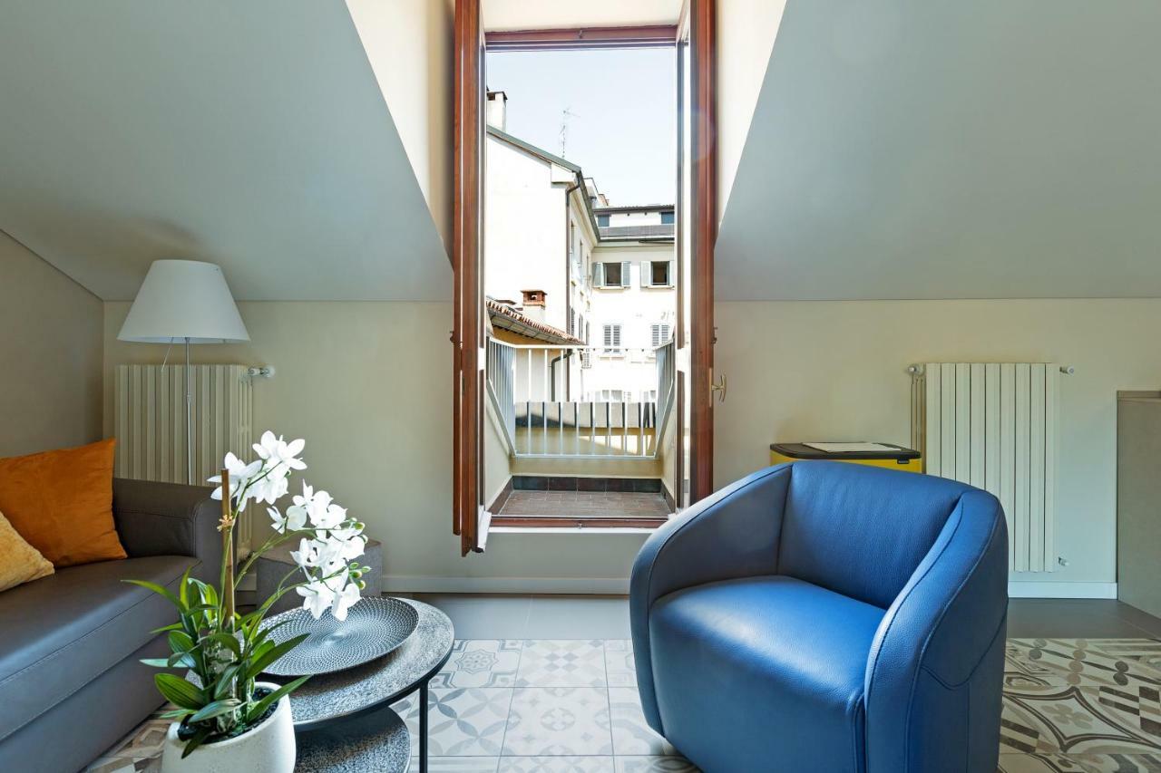 Renovated Penthouse Duomo & Via Torino Apartment Milan Luaran gambar